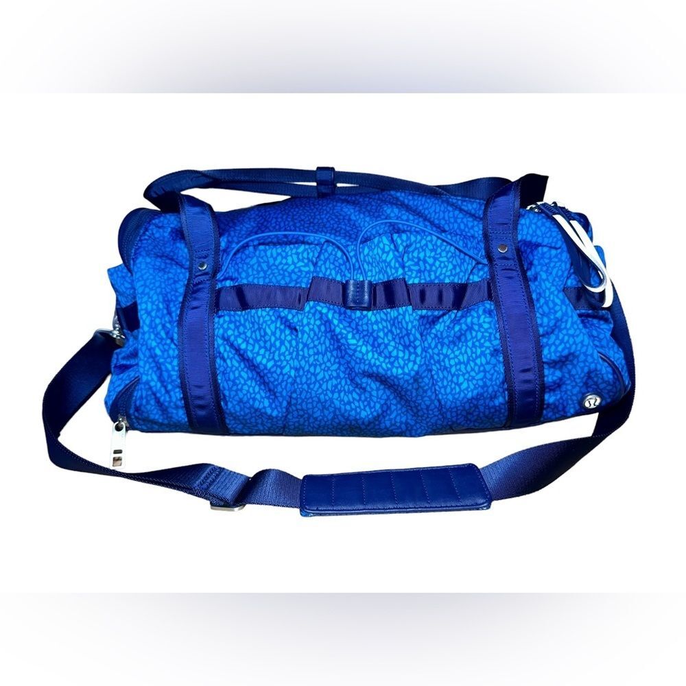 Lululemon Run Ways Duffel Miss Mosaic Lakeside Blue Hero Gym Yoga Bag Travel